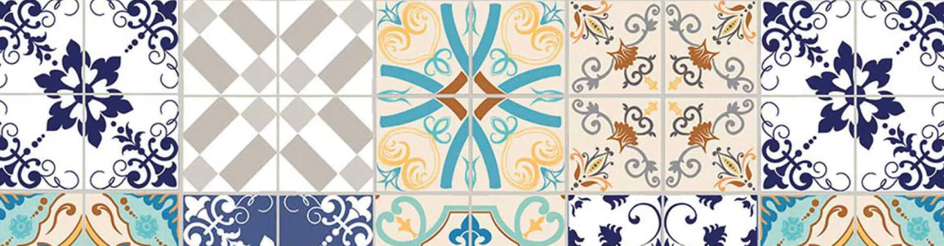 Azulejos decorados de v&aacute;rias cores